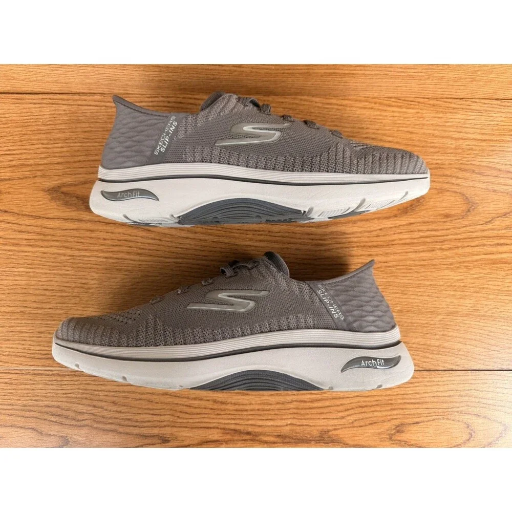 Skechers Men's Go Walk Arch Fit 2.0 Grand Select 2 Sneaker Taupe size 9 Men’s